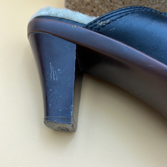 UGG | Leather Clogs - Picture 9 of 12